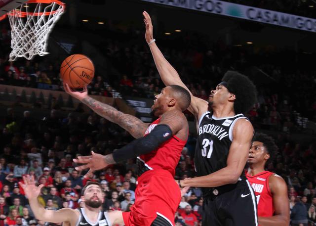  开拓者利拉德60分却成空砍群像太悲情  